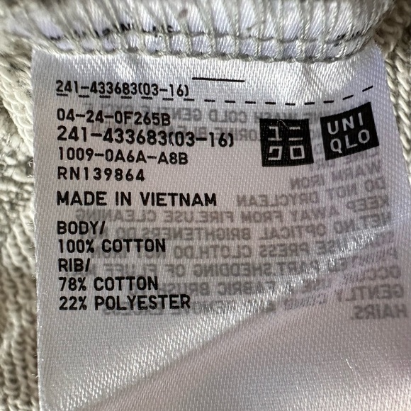 Peanuts Uniqlo Hoodie Mens Large Gray Snoopy Sweatshirt Pullover Comic Strip UT - Picture 8 of 9